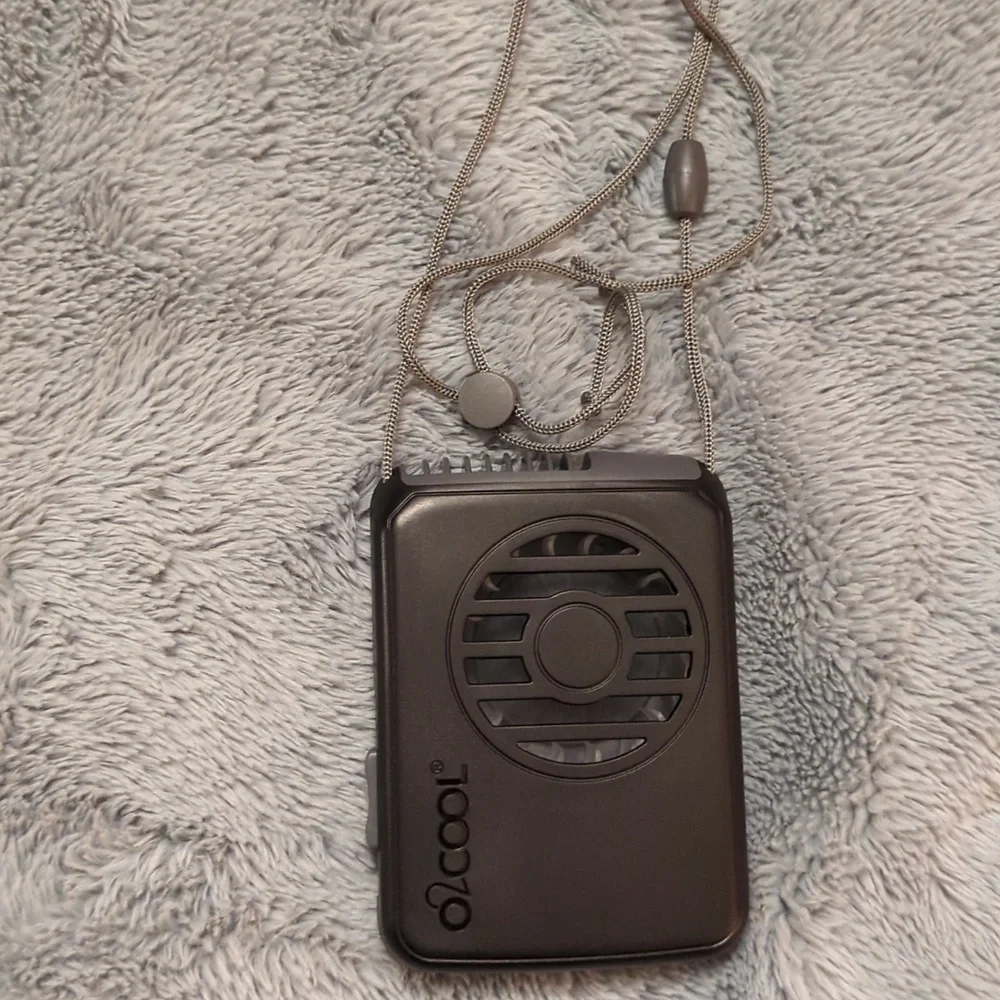 O2Cool Necklace Fan - Picture 2 of 4